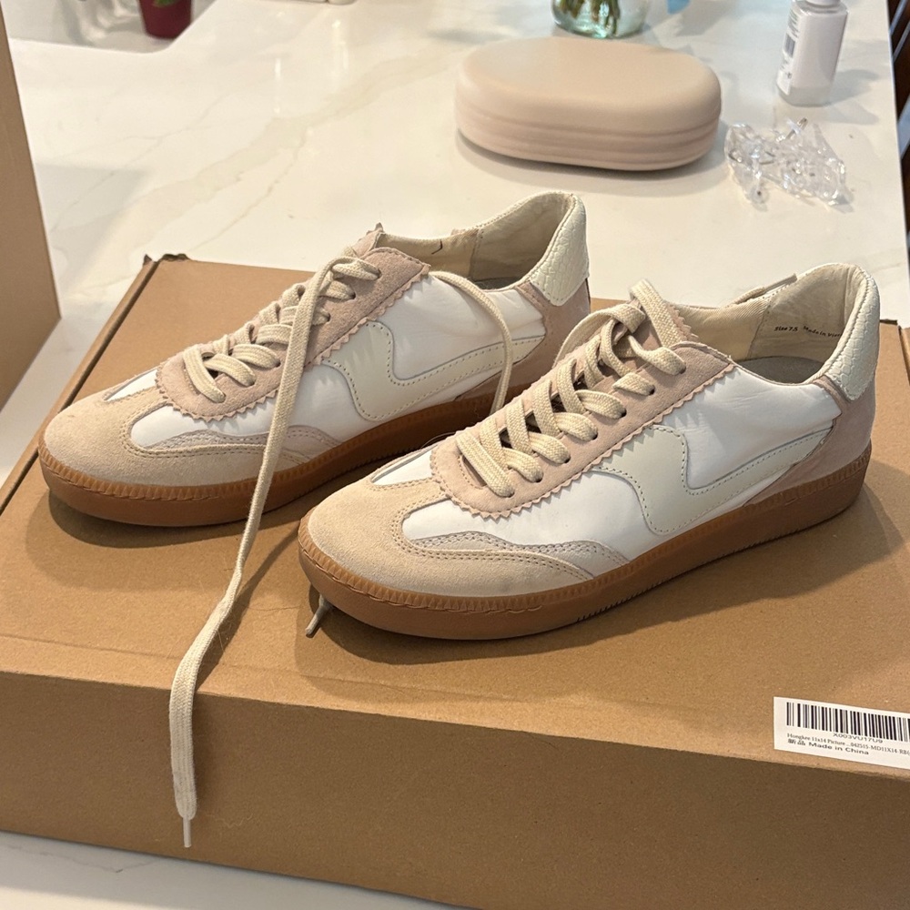 Dolce Vita White and Beige Low-Top Sneakers